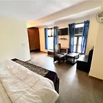 Hotel Roop Mahal - Saket